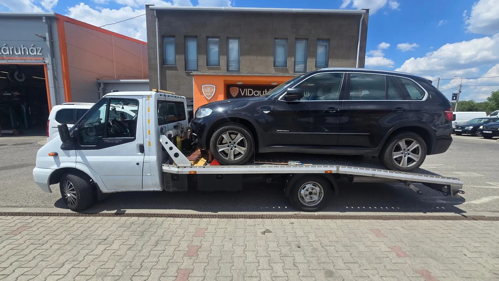 BMW X5 autószállítása Gödöllőről Veresegyházra a VIDautóhoz