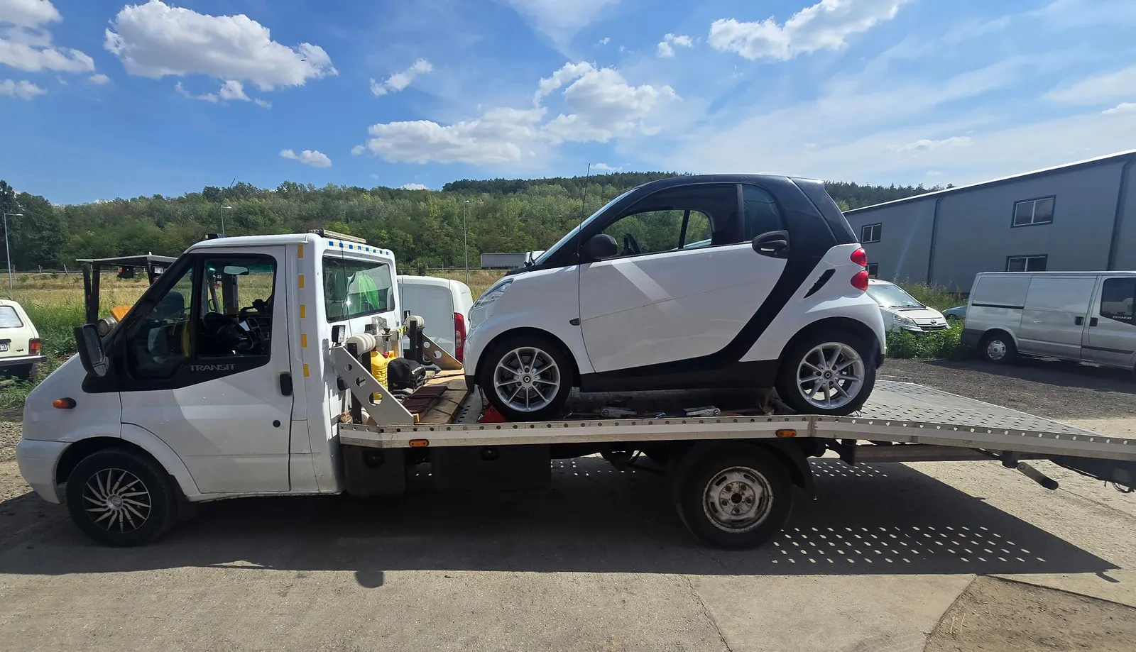 Smart Fortwo autószállítása Gödöllőn belül szerelőhöz