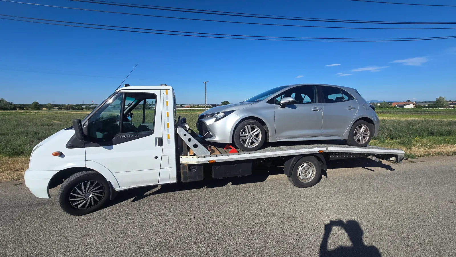 Toyota autószállítása az M3 babati pihenőjéből Miskolcra