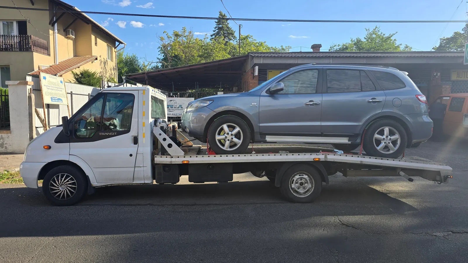 Váltóhibás SUV autómentése Budapestről Gödöllőre